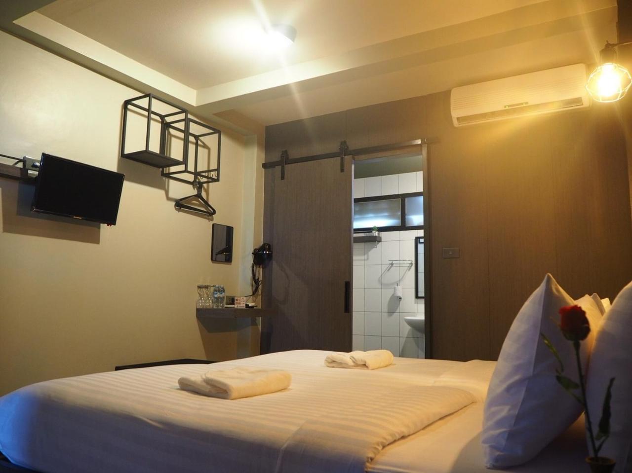 Hotel Bbhouse Rambuttri 2 Bangkok Exterior foto